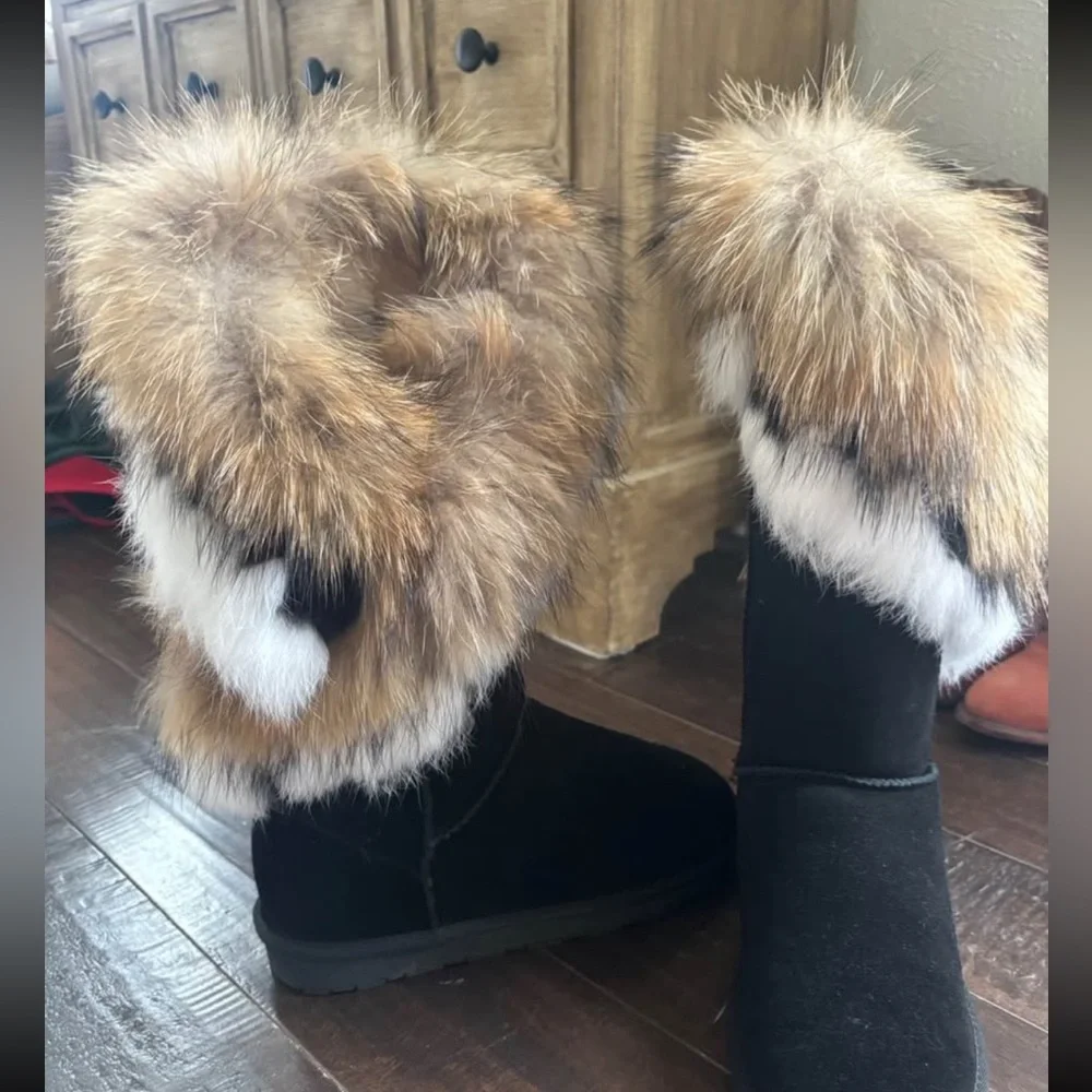 Women’s fur boots size 43